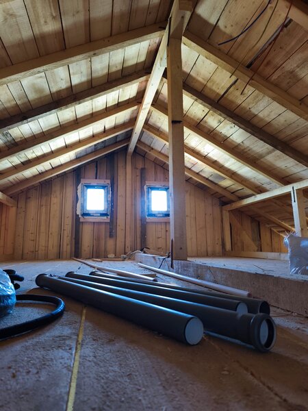 Casa cu 3 camere parter, pod, terasa, beci, fara comision de la proprietar