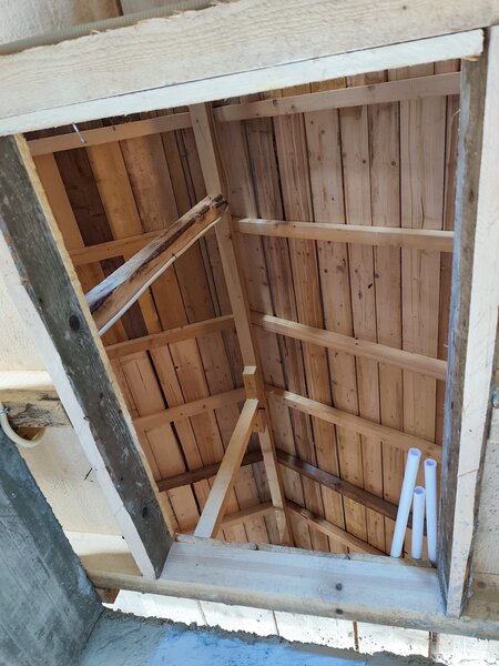 Casa cu 3 camere parter, pod, terasa, beci, fara comision de la proprietar